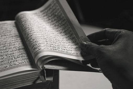 Kedahsyatan dan Manfaat Membaca Al Quran Setelah Shalat Subuh dan Magrib, Berlimpah Pahala yang Didapat!