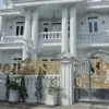 Kampung Miliarder : Rumah Pengusaha Tas di Garut