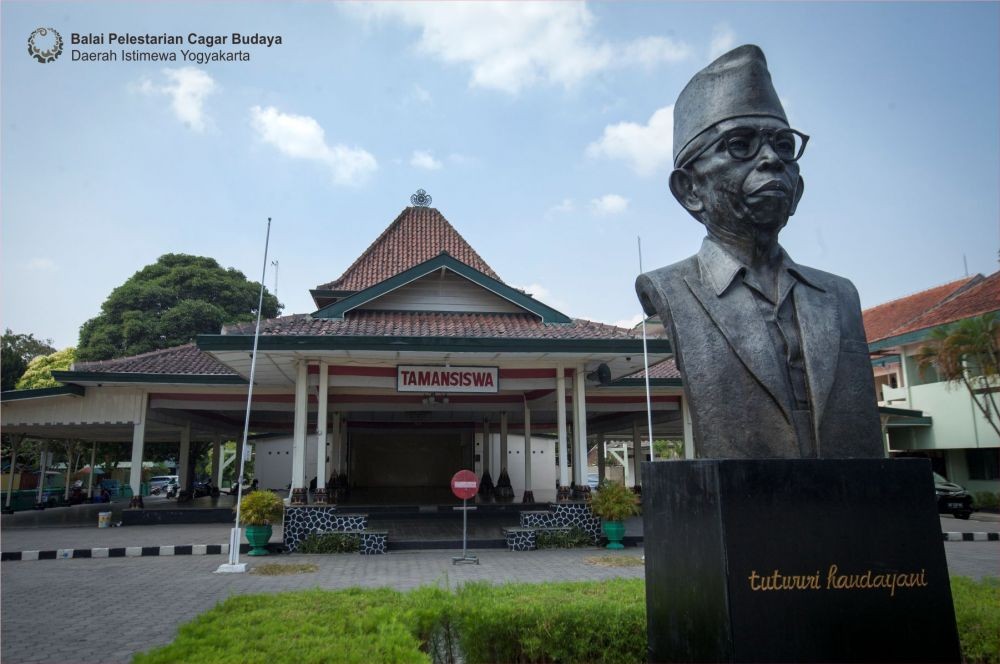 Sekolah Pertama di Indonesia: Taman Siswa Ki Hajar Dewantara