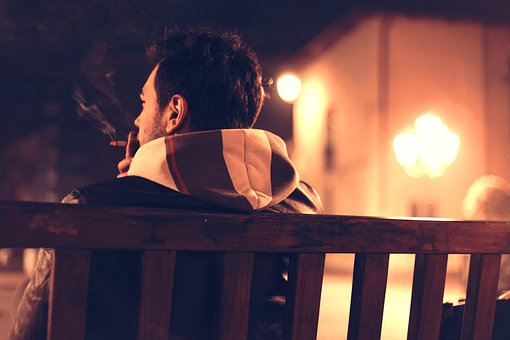 4 Alasan Laki Laki Suka Merokok 'Oh Jadi Ini!'