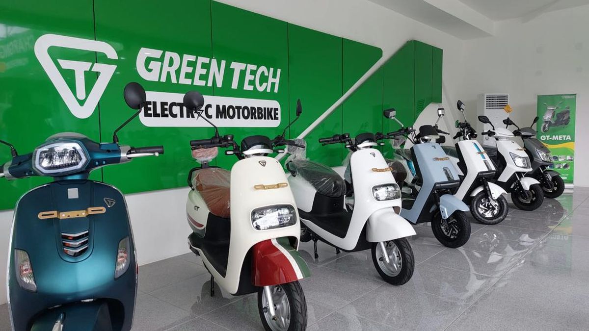 Ada Motor Listrik Murah Greentech Electric Motorbike memperkenalkan mtor listrik murah di kegiatan PEVS