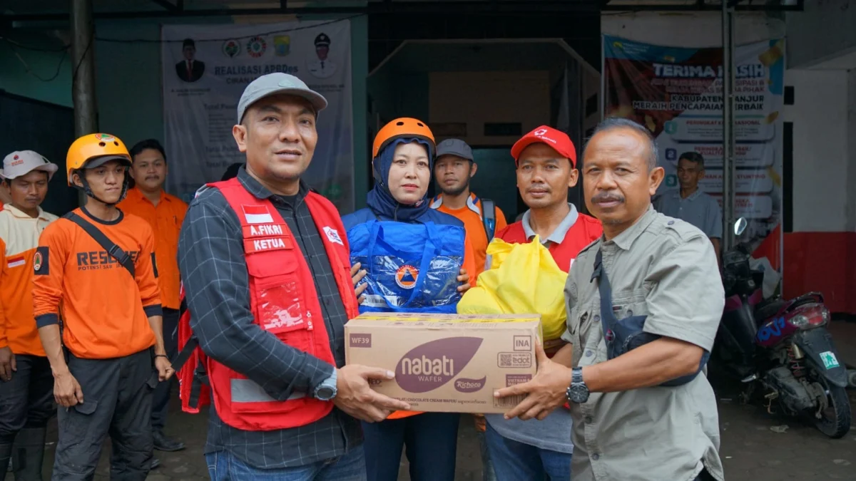 PMI Cianjur Salurkan Bantuan Bagi Korban Banjir Ciranjang dan Bojongpicung