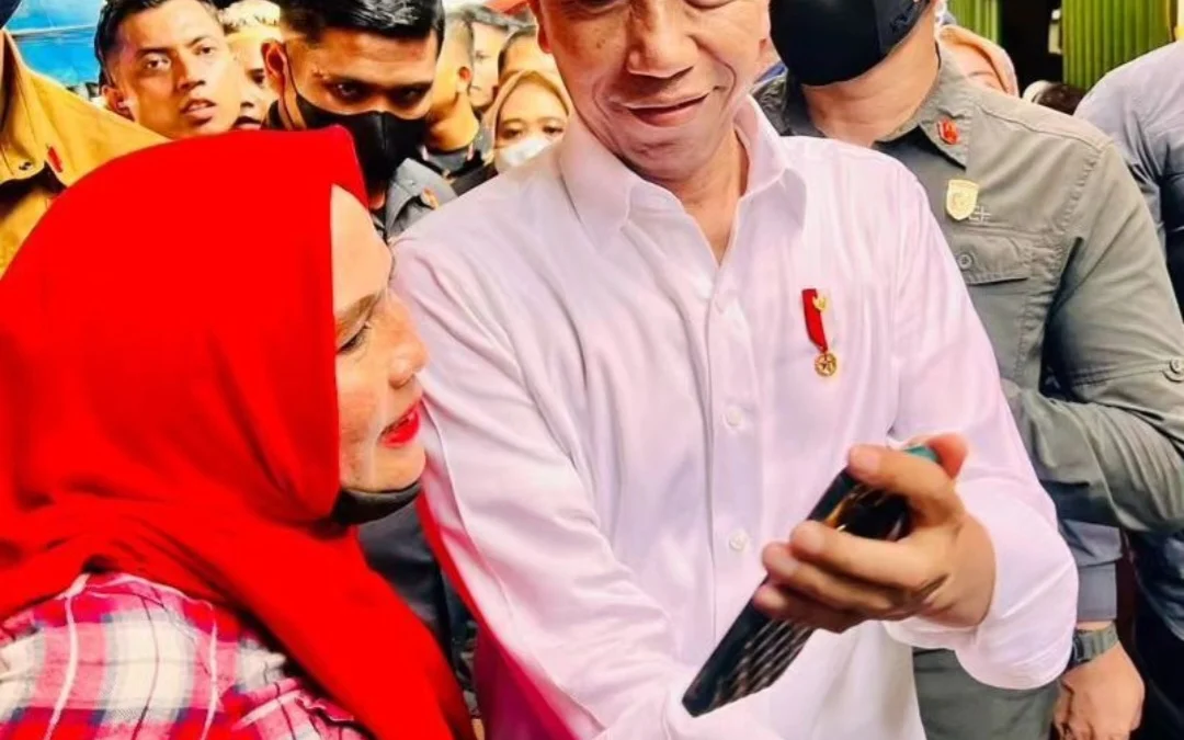 Soal Banyak Jalan Rusak, Presiden Jokowi: DM Ke Instagram Saya! 