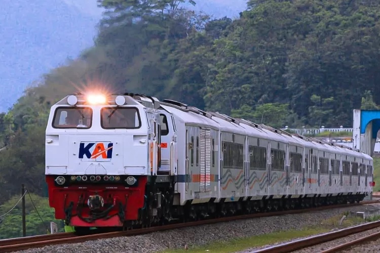 Cek Disini! Jadwal Terbaru Kereta Api Siliwangi Cipatat - Sukabumi