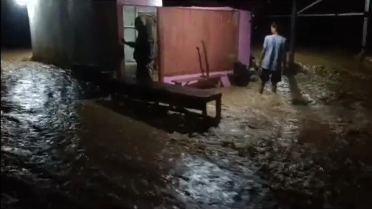 Kampung di Kadupandak Menjadi Langganan Banjir, Warganya Selalu Mengungsi