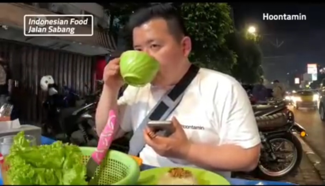 Mantap! Dikira Sup Youtuber Korea Minum Air Kobokan