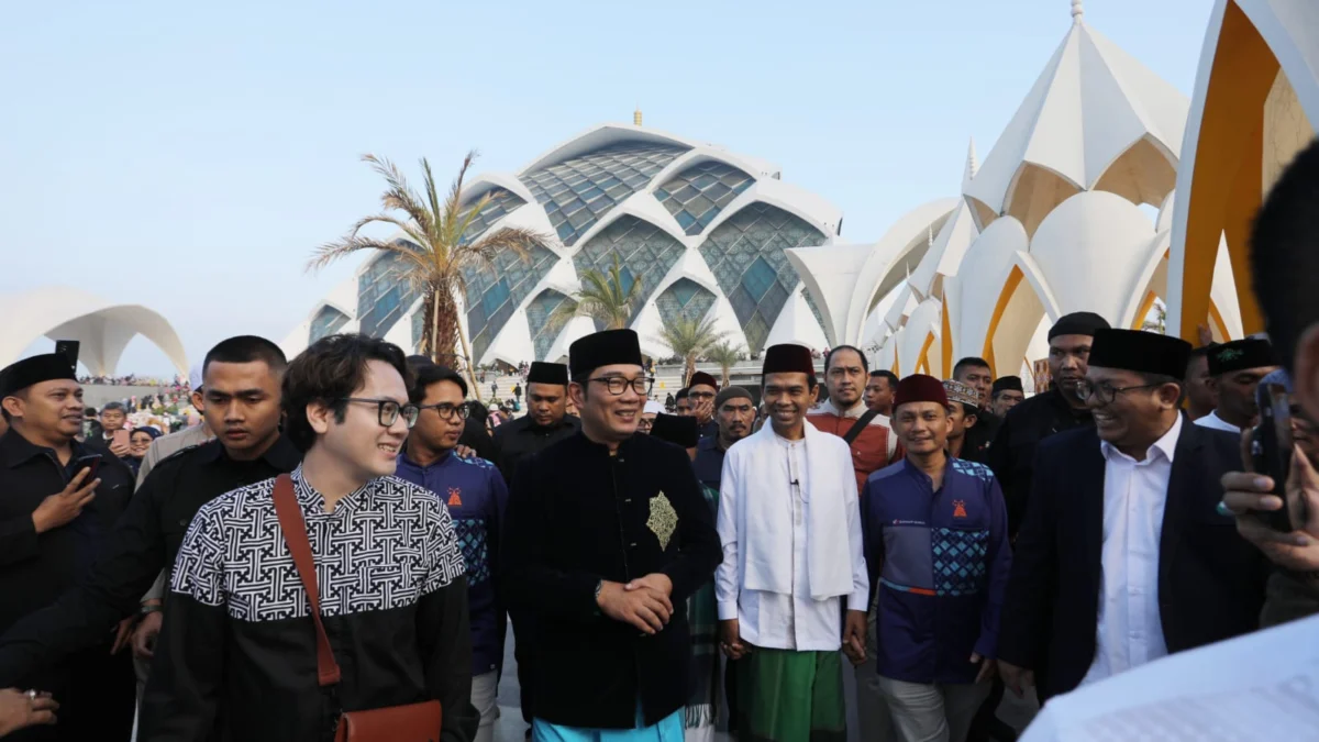 Ridwan Kamil Ajak Ustaz Abdul Somad Kunjungi Galeri Rasulullah SAW di Masjid Raya Al Jabbar