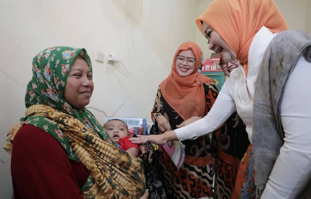 Atalia Praratya Apresiasi Program Rapot Keluarga Posyandu Edelweiss di Bekasi