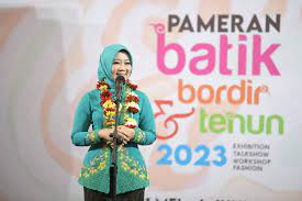 Atalia Ridwan Kamil Apresiasi Gelar Kain Nusantara 2023