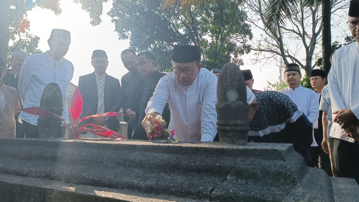 Jelang Hari Jadi Cianjur ke-346, Herman Suherman Ziarah ke Makam Bupati Cianjur Terdahulu