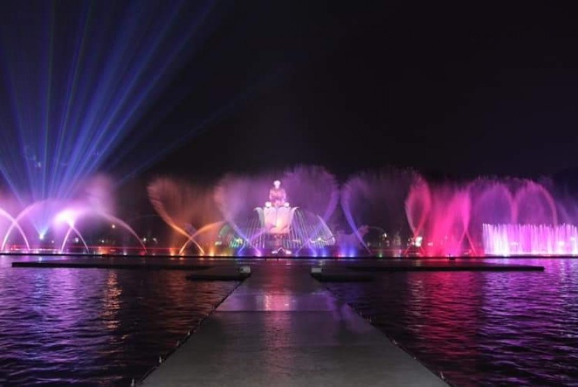 Taman Air Mancur Sri Baduga, Wisata Romantis di Purwakarta
