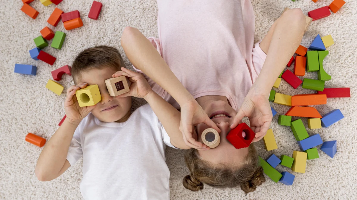 Berkembang Dengan Cara Sederhana! 5 Mainan Edukasi Anak Harus Punya Nih