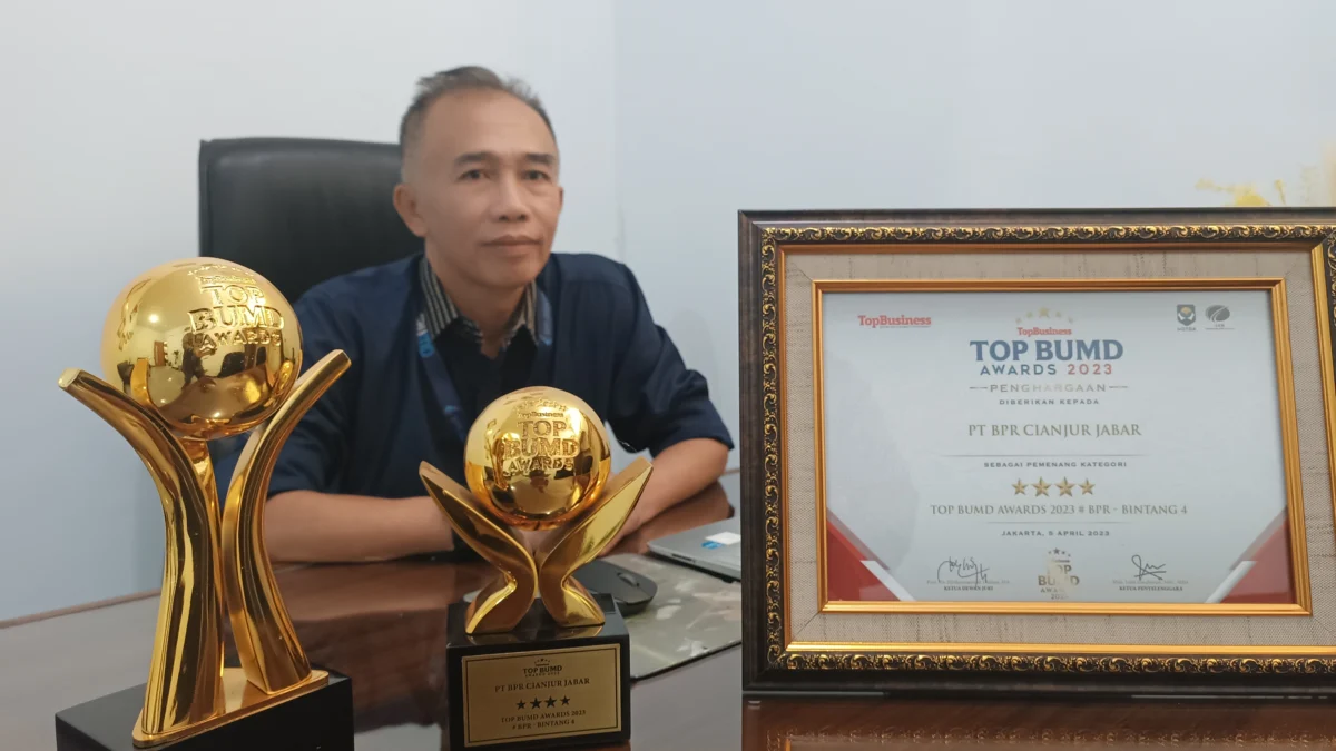 Kinerja Impresif BPR Cianjur-Jabar Diganjar Penghargaan