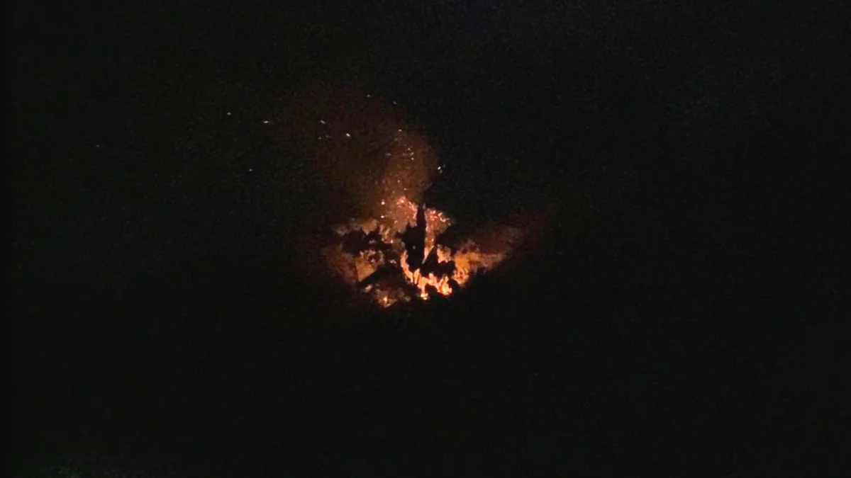 Sempat Padam, Api Kembali Terlihat di Gunung Gombong Cibeber Cianjur