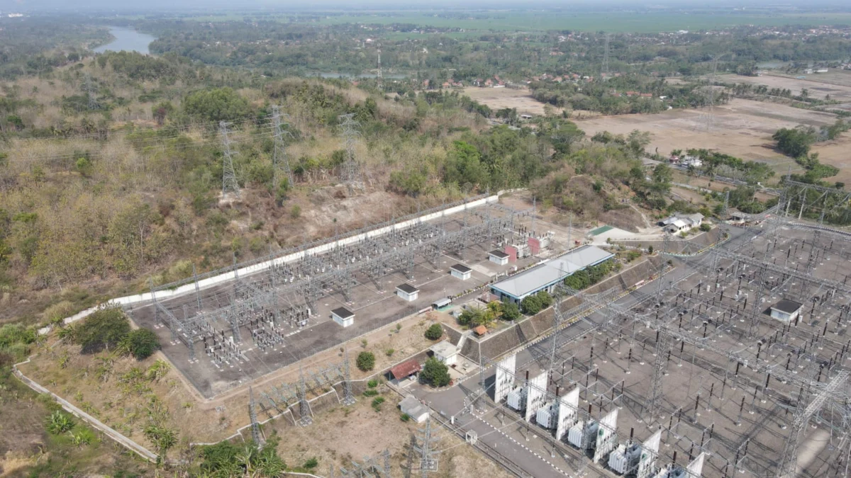 PLN Selesaikan SUTT 150 kilo Volt (kV) Kesugihan – Gombong