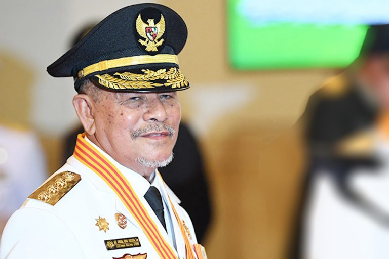 Profil Gubernur Maluku Abdul Gani Kasub