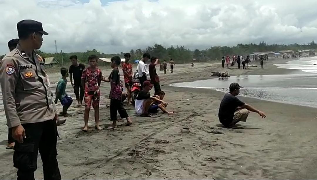 Warga Asal Kabupaten Bandung Dilaporkan Hilang Tenggelam di Pantai Jayanti Cianjur