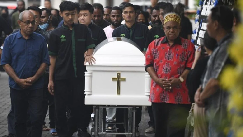 Prosesi Pemakaman Mantan Gubernur Papua Lukas Enembe Berlangsung Ricuh. (Ant)