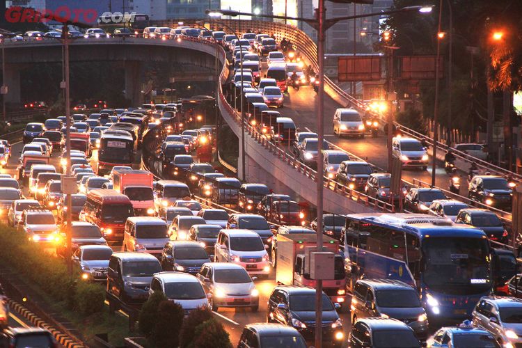 Tips Agar Terhindar dari Kemacetan Arus Balik Tahun Baru