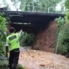 Jembatan Gembreng di Karangtengah Cianjur Terancam Ambruk, Menyisakan Plat dan Rangka Besi