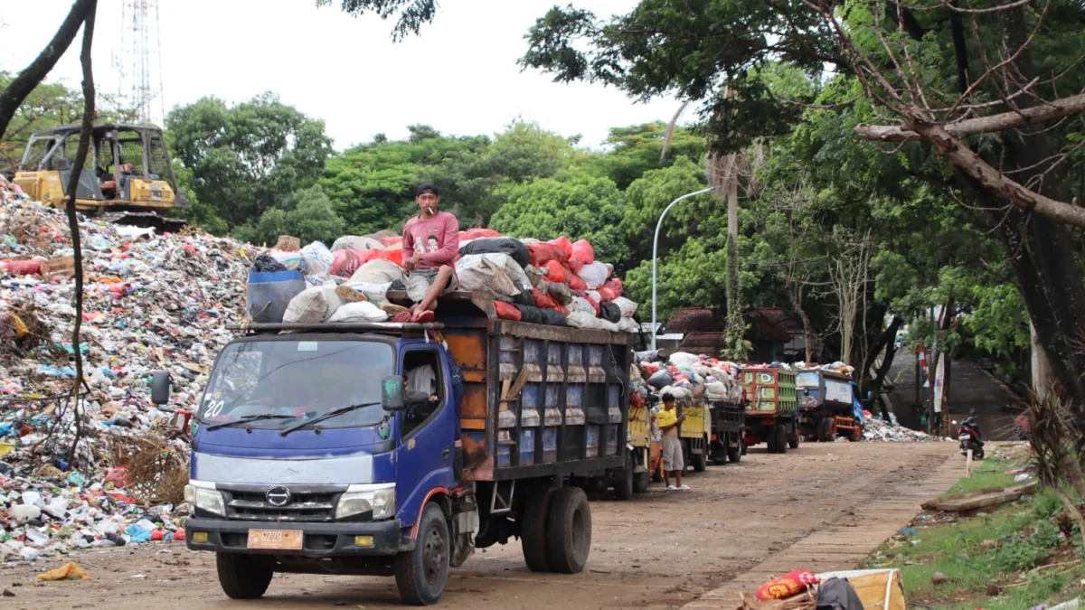 DLH Cianjur: Sehari, 350 Ton Sampah Masuk ke TPAS Pasir Sembung