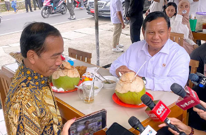 Jokowi Prabowo Makan Bakso Bersama